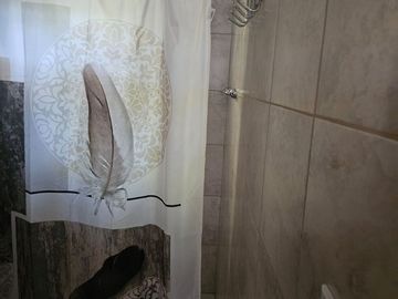 VENTA CASA 3 AMB C/PILETA Y LOTE