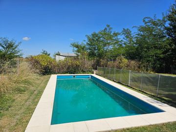 VENTA CASA 3 AMB C/PILETA Y LOTE