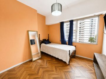 VENTA DEPARTAMENTO 5 AMB BARRIO SARMIENTO COCHERA
