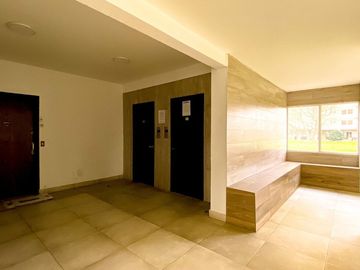 VENTA DEPARTAMENTO 5 AMB BARRIO SARMIENTO COCHERA
