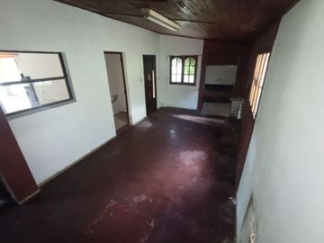 Venta Casa 3 ambientes con Pileta en Batan