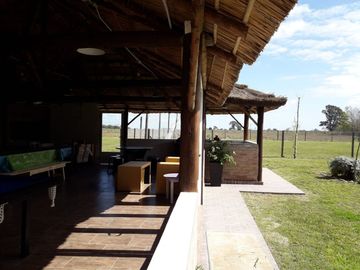 Quinta 4 dormitorios en venta Magdalena pileta