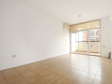 DEPTO 2 AMB VENTA BALCON COCHERA VILLA URQUIZA