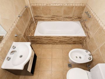 DEPTO 2 AMB VENTA BALCON COCHERA VILLA URQUIZA