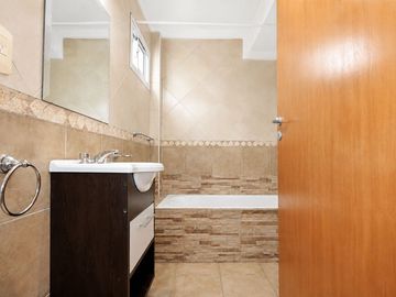 DEPTO 2 AMB VENTA BALCON COCHERA VILLA URQUIZA