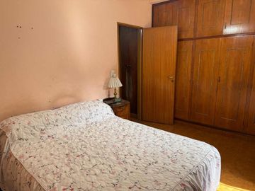 VENTA CASA DOS AMB C/COCHERA, PATIO - APTO CREDITO