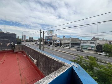 Local Comercial Venta sobre Av. Hipólito Yrigoyen