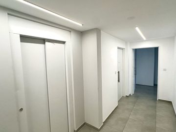 VENTA MONOAMBIENTE BALCON COCHERA MARTELLI PERMUTA