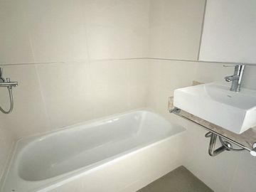 VENTA MONOAMBIENTE BALCON COCHERA MARTELLI PERMUTA