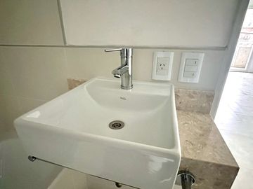 VENTA MONOAMBIENTE BALCON COCHERA MARTELLI PERMUTA