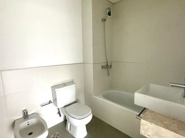 VENTA MONOAMBIENTE BALCON COCHERA MARTELLI PERMUTA