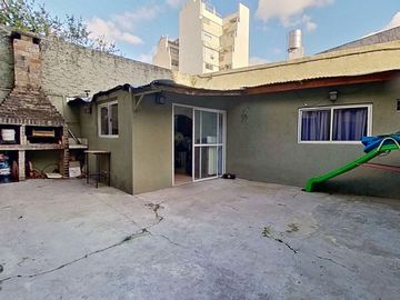 VENTA PH 5 AMB  CON TERRAZA PATIO VILLA DEL PARQUE