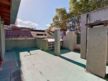 VENTA PH 5 AMB  CON TERRAZA PATIO VILLA DEL PARQUE