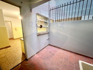 departamento 3 ambientes con patio olivos centro
