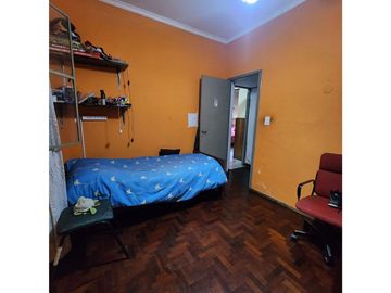 CASA EN VENTA 3 DORMITORIOS + COCHERA