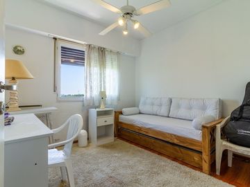 Venta departamento 4 amb - Con Balcón y Cochera