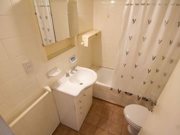 Venta departamento 4 amb - Con Balcón y Cochera