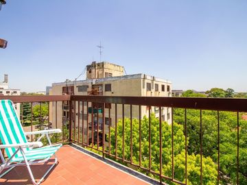 Venta departamento 4 amb - Con Balcón y Cochera