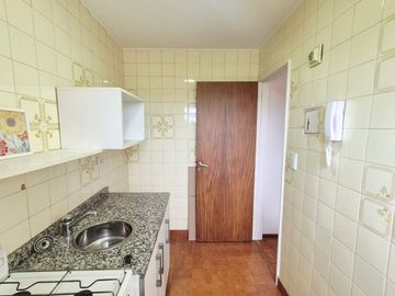 VENTA DE DEPARTAMENTO 2 AMBIENTES EN VICENTE LOPEZ