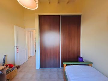 CASA EN VENTA 3 DORMITORIOS CON PILETA B.CERRADO