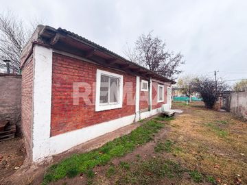 VENTA CASA 1 DORM EN B° BUDEN DE PLOTTIER - NQN -