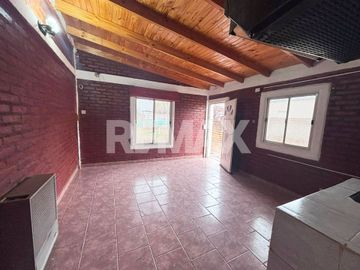 VENTA CASA 1 DORM EN B° BUDEN DE PLOTTIER - NQN -