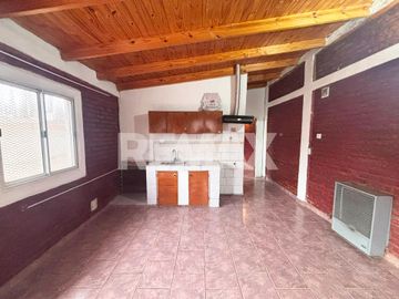 VENTA CASA 1 DORM EN B° BUDEN DE PLOTTIER - NQN -