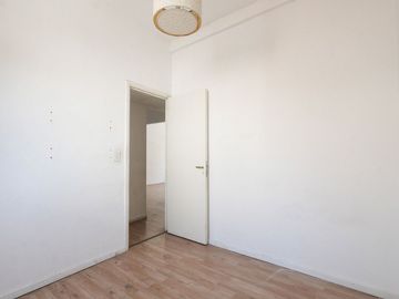 VENTA 3 AMBIENTES APTO CREDITO FLORES