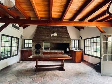 UNICA - CASA QUINCHO Y PILETA EN VENTA - MATILDE
