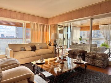 Venta Torre Palermo Pileta 2 cocheras vista al río