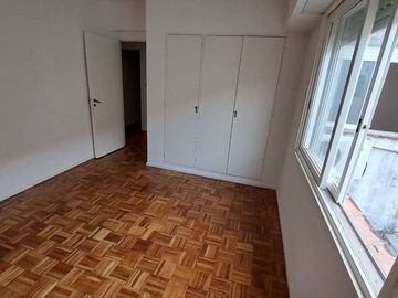 VENTA DOS AMBIENTES COCHERA LUMINOSOS OLIVOS