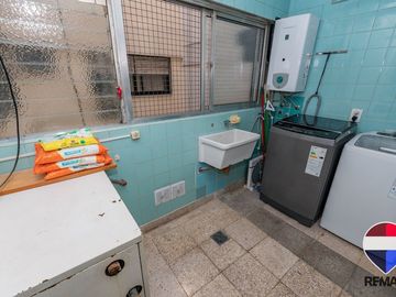Venta depto 5 amb c/dep. y coche. amplio V. Crespo