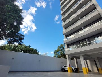 VENTA DEPTO 2 AMB A ESTRENAR CON COCHERA. QUILMES