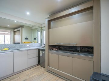 Venta Ambiente y medio balcón full amenities