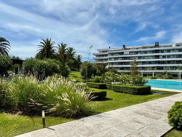 DEPARTAMENTO de 4 AMBIENTES en VENTA BOUQUET