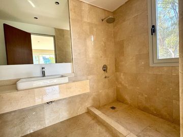 DEPARTAMENTO de 4 AMBIENTES en VENTA BOUQUET