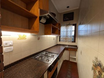 VENTA CASA LOTE PROPIO EN ESQUINA CHACARITA
