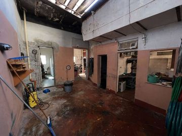 VENTA CASA LOTE PROPIO EN ESQUINA CHACARITA