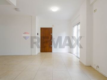 VENTA DEPTO 2 AMB PATIO Y COCHERA FIJA VILLA LURO