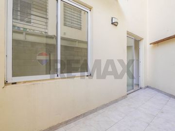 VENTA DEPTO 2 AMB PATIO Y COCHERA FIJA VILLA LURO