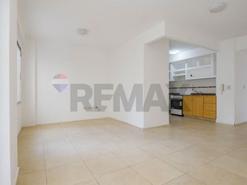VENTA DEPTO 2 AMB PATIO Y COCHERA FIJA VILLA LURO