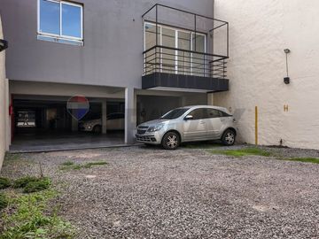 VENTA DEPTO 2 AMB PATIO Y COCHERA FIJA VILLA LURO