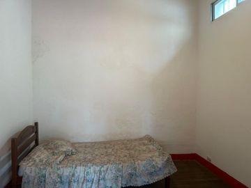 OPORTUNIDAD VENTA CASA 5 AMBIENTES COCHERA TERRAZA