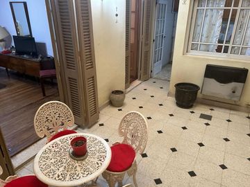 OPORTUNIDAD VENTA CASA 5 AMBIENTES COCHERA TERRAZA