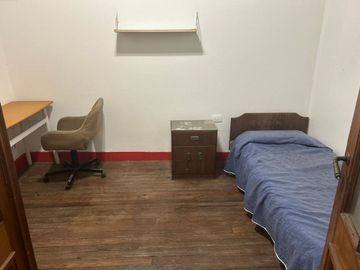 OPORTUNIDAD VENTA CASA 5 AMBIENTES COCHERA TERRAZA