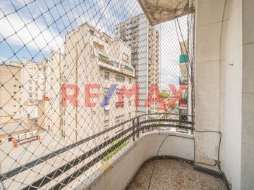 VENTA DE DPTO. 3 AMB. CON PATIO EN BALVANERA