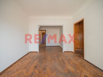 VENTA DE DPTO. 3 AMB. CON PATIO EN BALVANERA