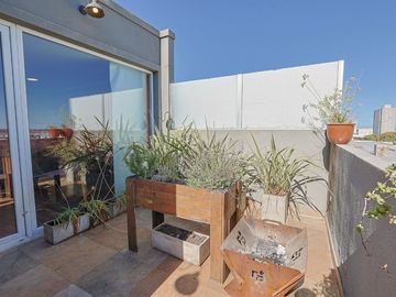 VENTA LOCAL Y DPTO 4 AMB RECICLADO AVENIDA JBJ