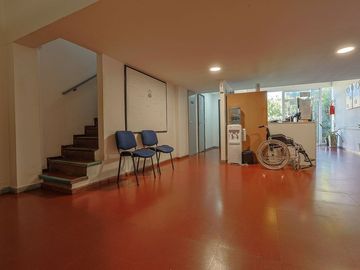 VENTA LOCAL Y DPTO 4 AMB RECICLADO AVENIDA JBJ