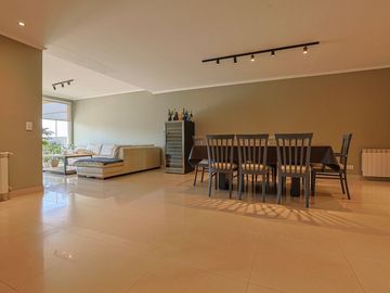 VENTA LOCAL Y DPTO 4 AMB RECICLADO AVENIDA JBJ
